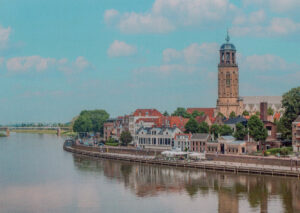 Postkaart Deventer Kiekjes 04 - Skyline van Deventer X12