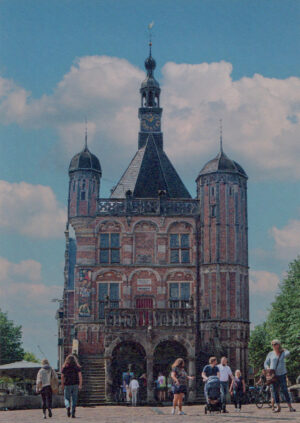 Postkaart Deventer Kiekjes 13 - Waag op de Brink X12