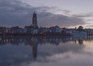 Postkaart Deventer Kiekjes 15 - Skyline van Deventer X12