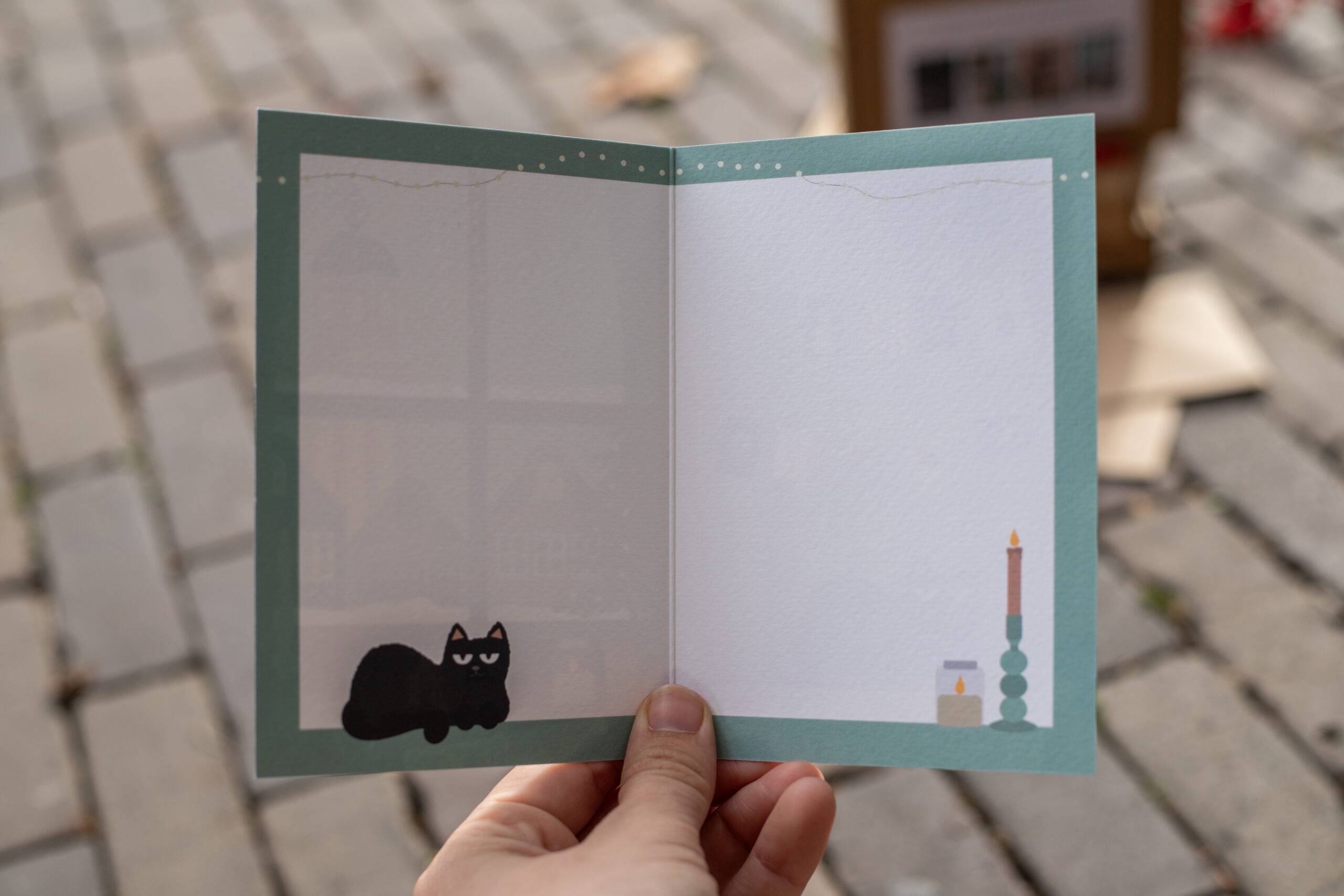 Kerstkaart Deventer - Besneeuwd raam & Lebuinus X6 - Afbeelding 3